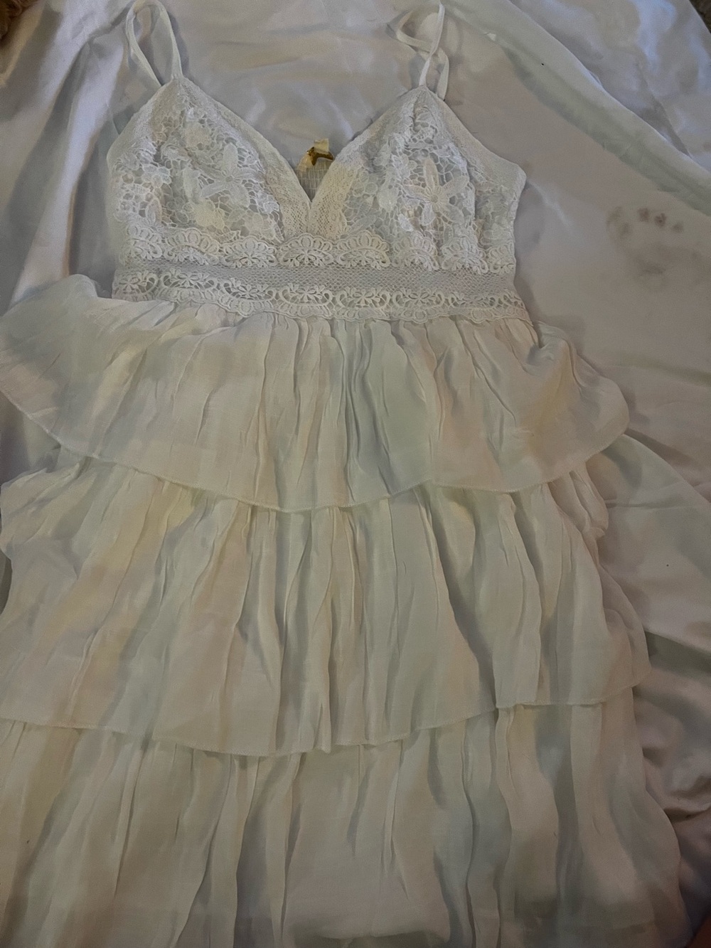White Summer Dress L tired NWT